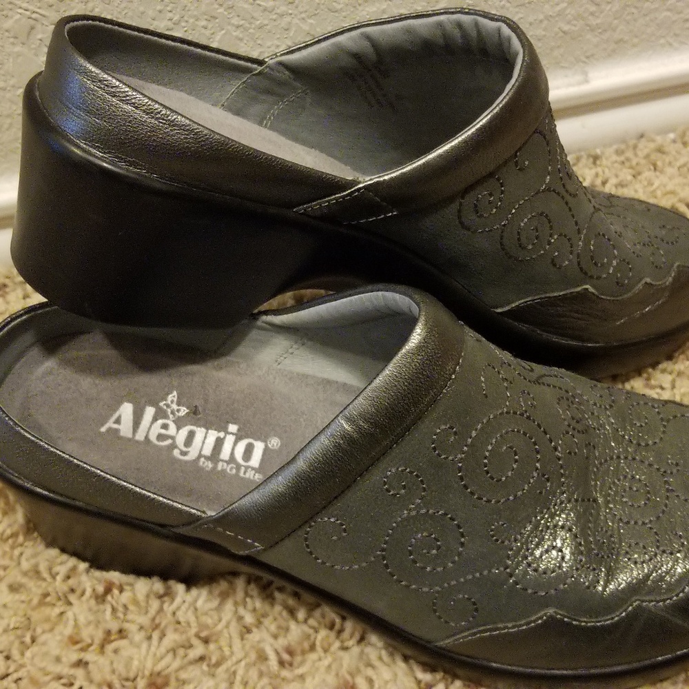 Womens Shoes
